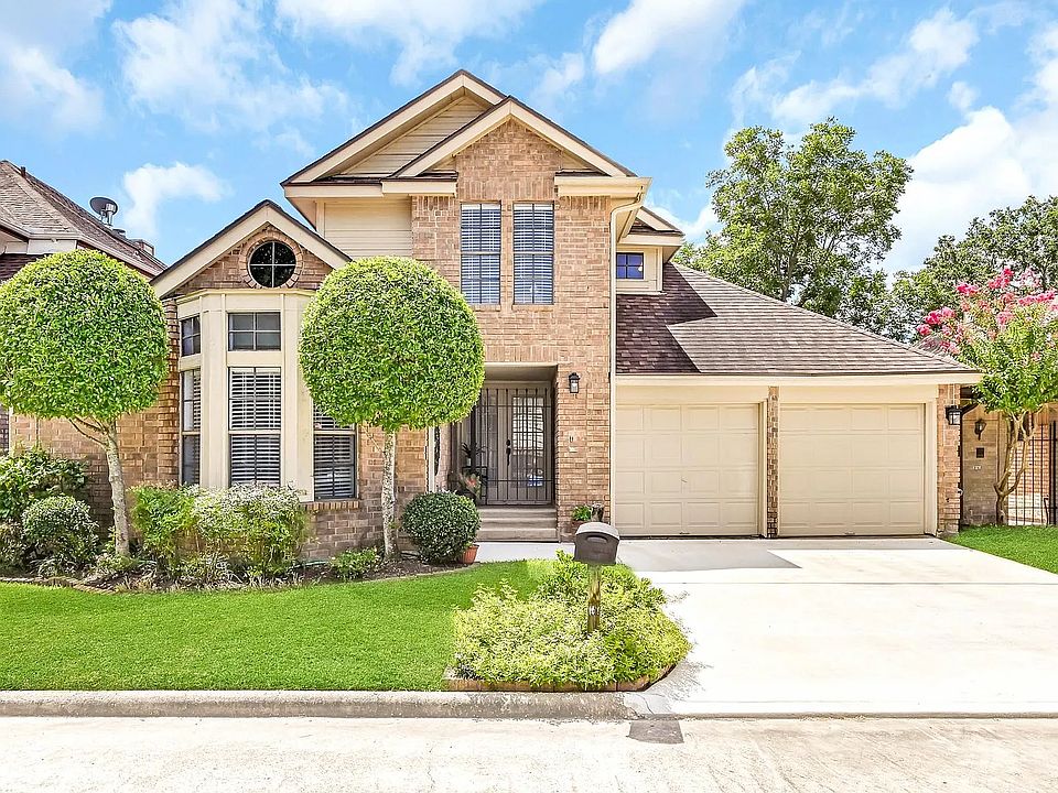 12711 Avenida Vaquero St