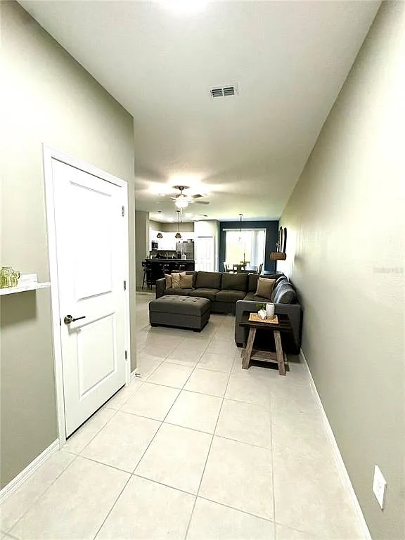 3 bed, 2.5 bath, 1666 sqft, $1,850 — Photo 3
