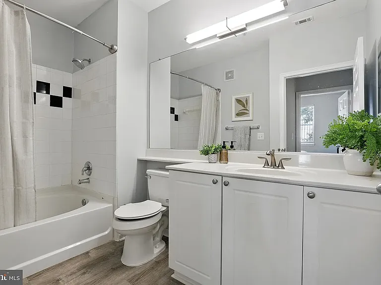 9486 Virginia Center Blvd #5 — Photo 6