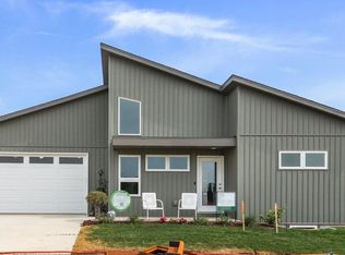 100 Boneset Ave, Poynette, WI 53955