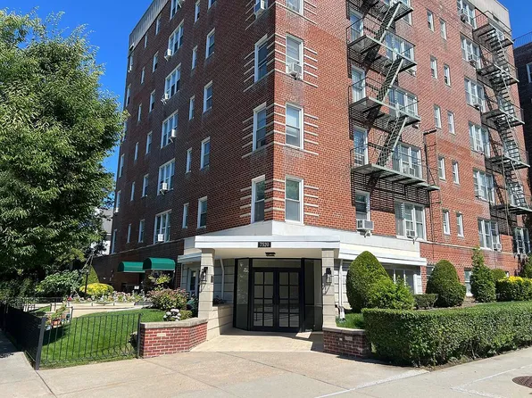 7520 Ridge Blvd APT 2B, Brooklyn, NY 11209