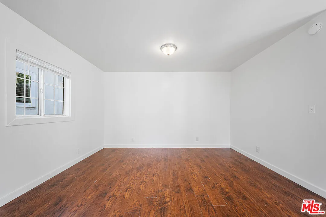 Studio, 1.0 bath, 450 sqft, $1,550 — Photo 2