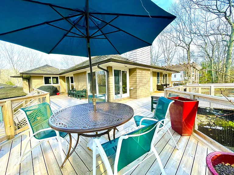 Peconic Hills Dr — Photo 21