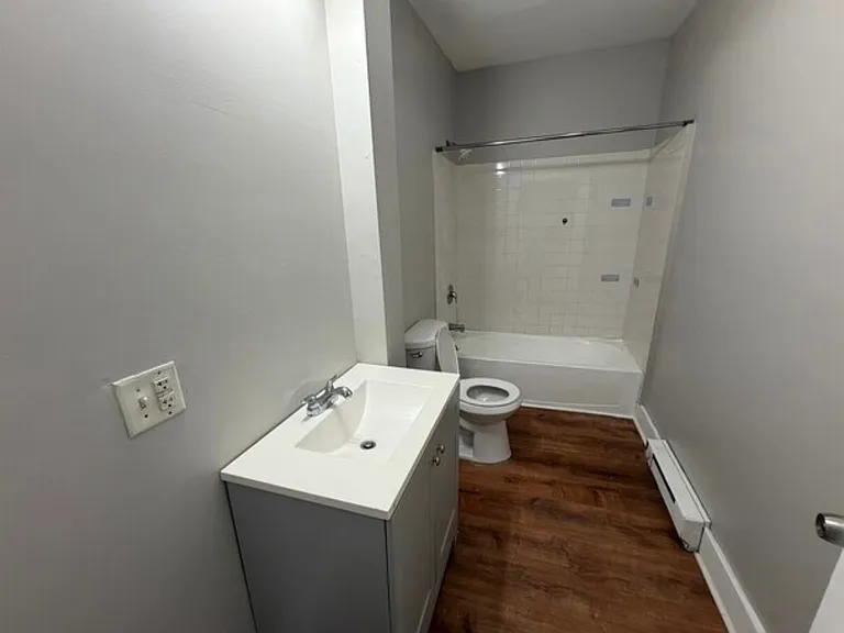 143 Congress Ave #3 — Photo 9