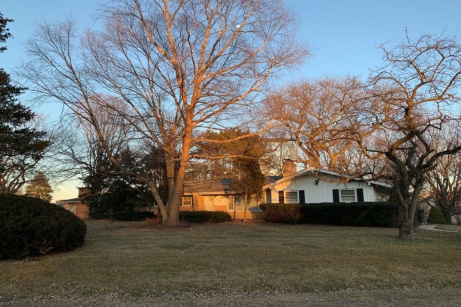 1st image of 1711 Camellia Ln