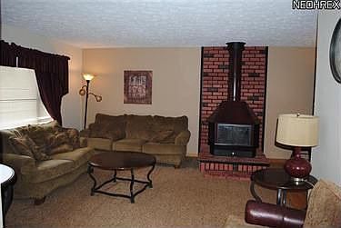 3rd image of 543 Meadowland Ct