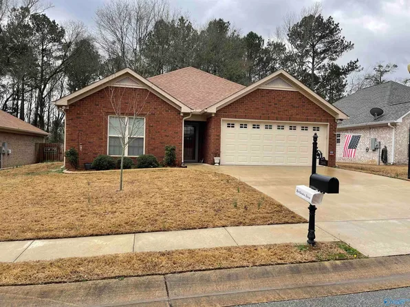 164 Glen Oaks Cir, Glencoe, AL 35905