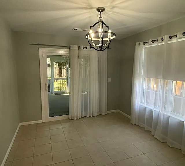2907 Waters Edge Ct E — Photo 3