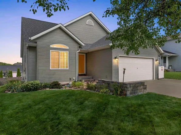 1334 Sweeting Ln, Coralville, IA 52241