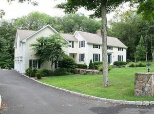 4041 Redding Rd, Fairfield, CT 06824