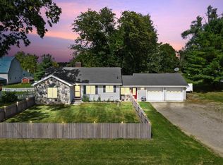 9128 Austin Rd, Saline, MI 48176