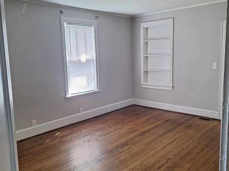 1450 Kingston Rd — Photo 39
