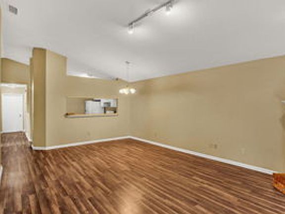 3rd image of 11065 Santa Fe St N