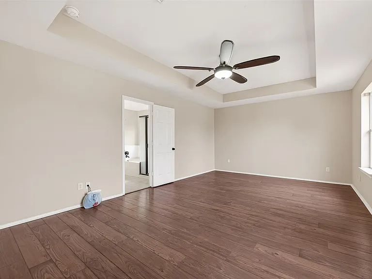 23035 Canal Rd — Photo 29