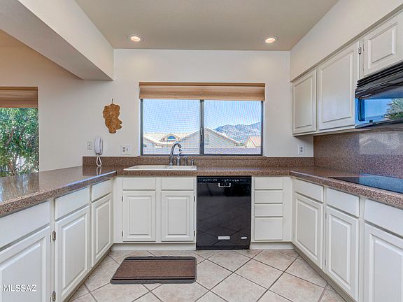 4th image of 64449 E Rolling Rock Ct