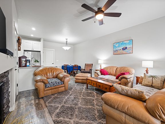 5th image of 3131 SW 28th St