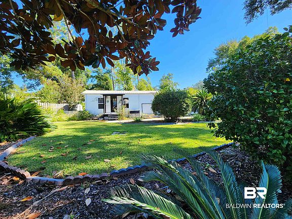 3rd image of 389 Cove Bayou Cir