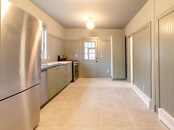 3rd image of 27 Lindsley Ave