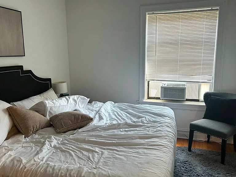 1915 W Larchmont Ave #3C — Photo 7