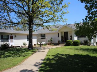 55 Oak Glen Ln, Flippin, AR 72634