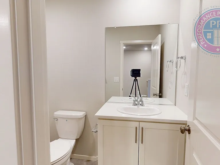 862 Sifuentez Ct — Photo 19