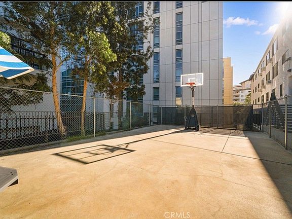 3rd image of 10982 Roebling Ave APT 507