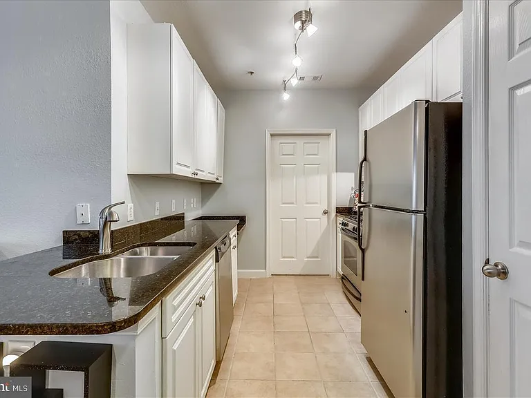 501 Hungerford Dr #154 — Photo 7
