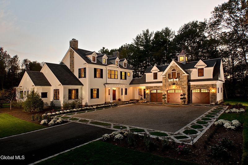 4th image of 4 Saratoga Farm Road Road