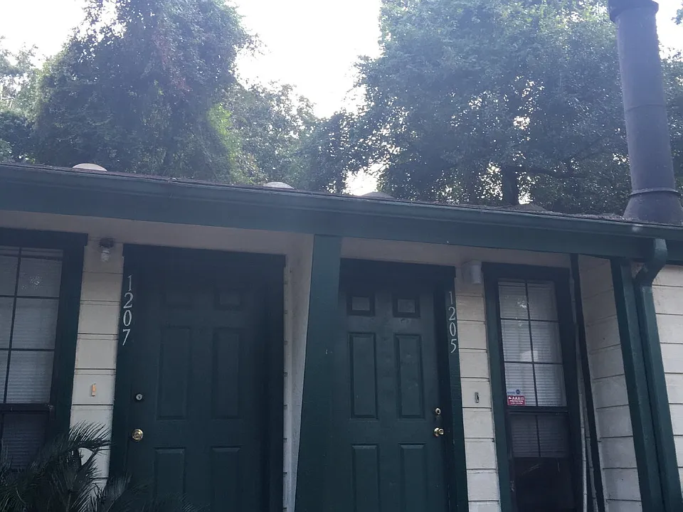 1209 Chee Ln