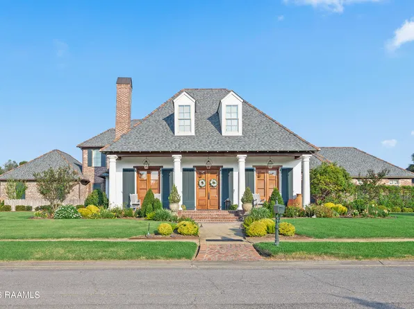 301 Sawgrass Ln, Broussard, LA 70518