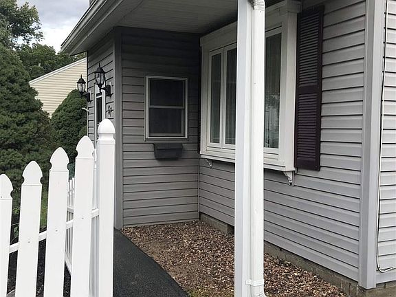 5th image of 57 Rooney Ave