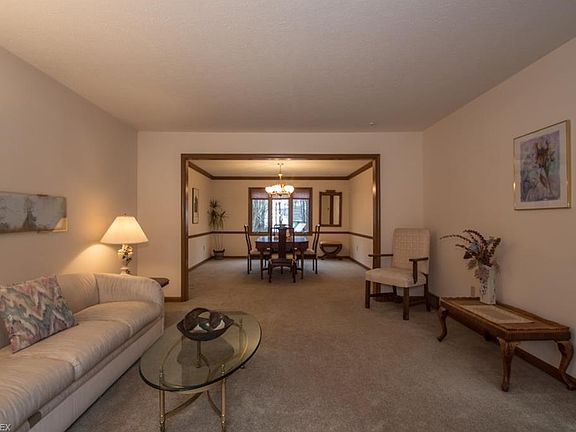 4th image of 6237 Tourelle Dr