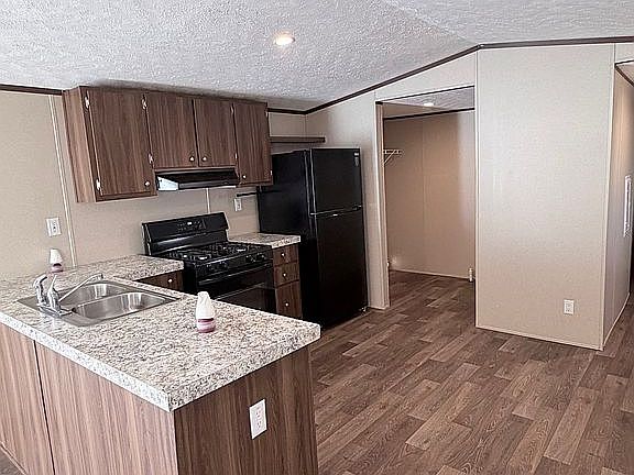 3rd image of 2727 Altos Way SW