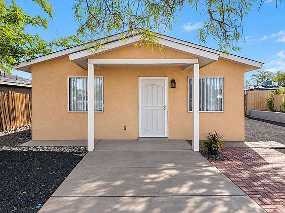 2nd image of 2024 Walter St SE