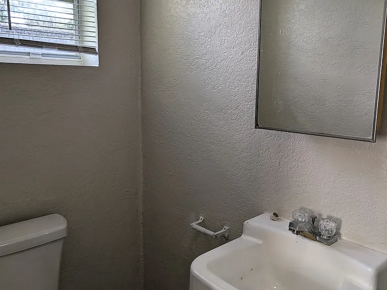 628 N Lakeview Ave #5 — Photo 9