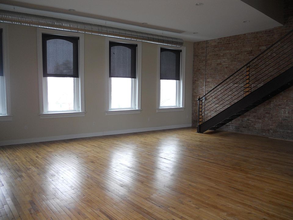 1st image of 1526 Main St APT 6