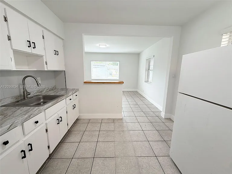 2215 Madison St #5 — Photo 4