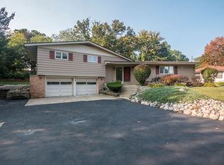 3913 Grand Prairie Rd, Kalamazoo, MI 49006