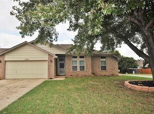 10201 Bradford Way, Yukon, OK 73099