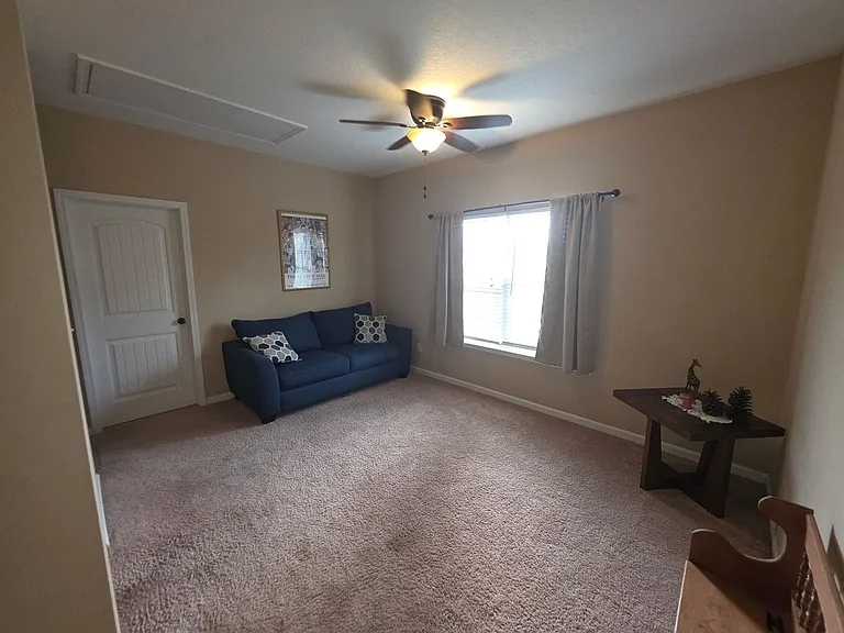 836 Westlawn Dr — Photo 14