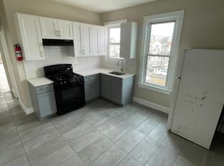 28 Wainwright St #3C, Newark, NJ 07112