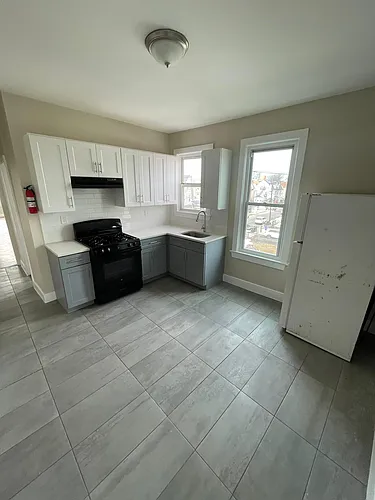 28 Wainwright St Photo 1