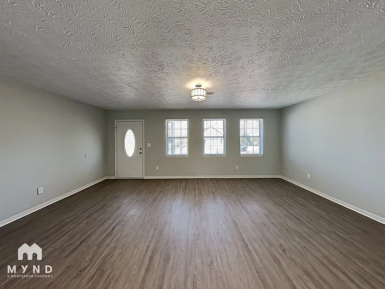 115 Carver St — Photo 6