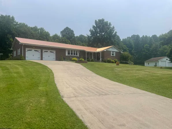 133 Sandy Ave, Buckhannon, WV 26201