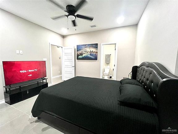 5th image of 5905 Puffin Ave #2