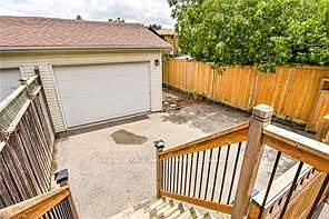 1027 Bernhardt St — Photo 35