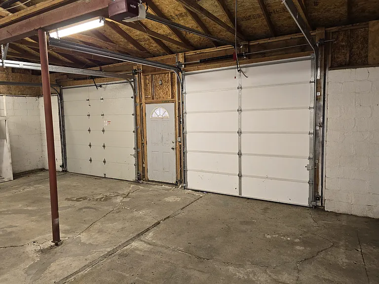929 E Blue Ridge Blvd — Photo 35