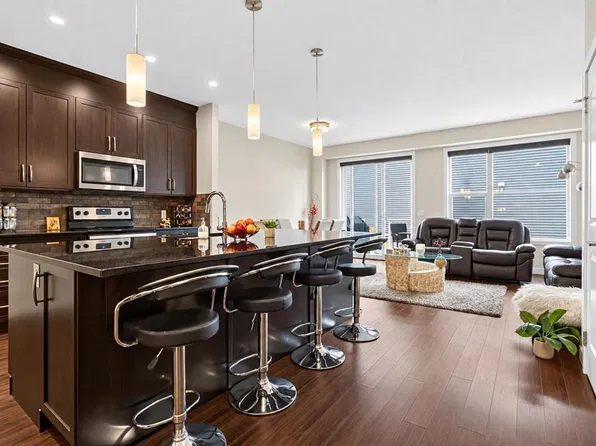 40 SW Sage Bluff Way NW, Calgary, AB T3R 1T1