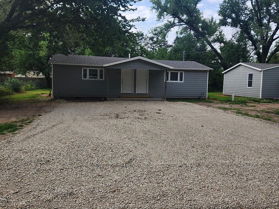 210 Unit B is the unit on the left