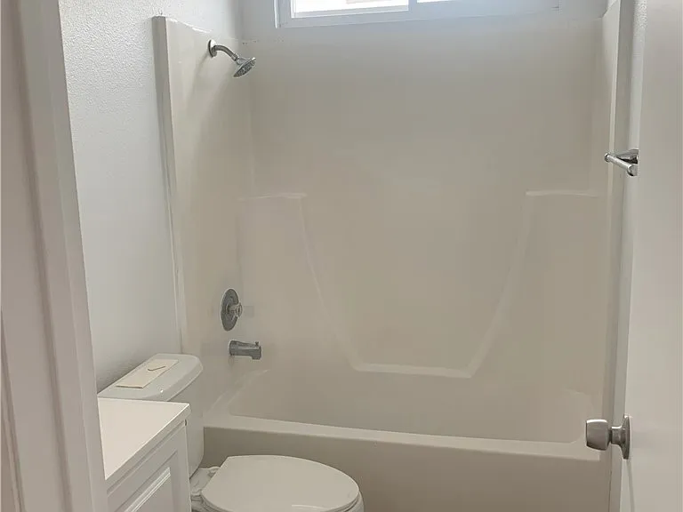 133 Francesca Dr — Photo 9